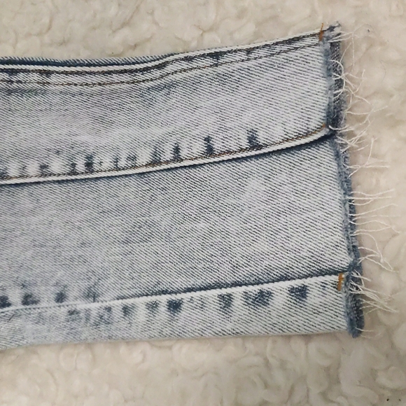 FOREVER 21 High-rise Acid Wash Rhinestone Buckle Jeans - Picture 6 of 13